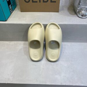 Шлепанцы Adidas Yeezy Slide