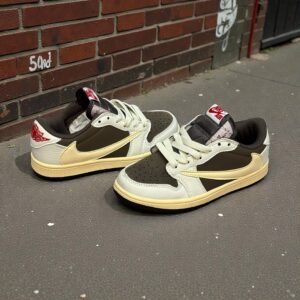 Кроссовки детские Nike Air Jordan 1 Low OG SP x Travis Scott