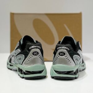 Кроссовки Asics Gel Kahana