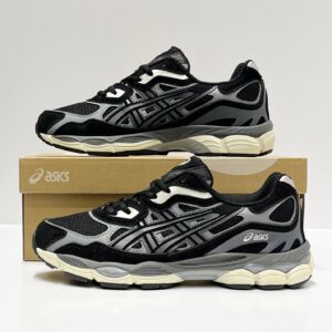 Кроссовки Asics