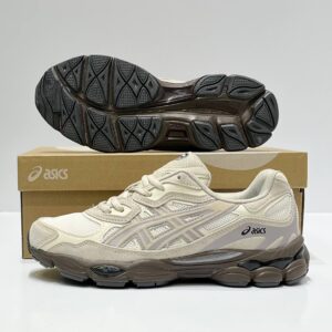 Кроссовки Asics