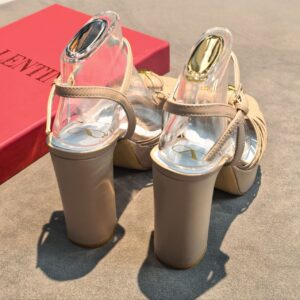 Босоножки Valentino